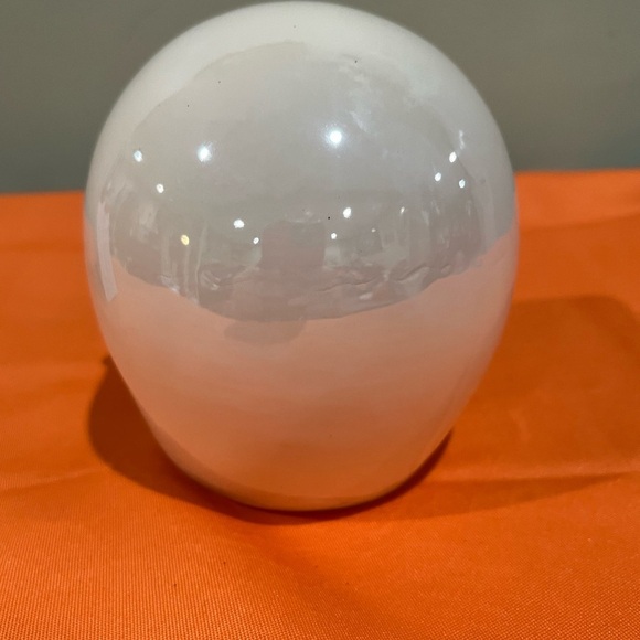 6/$25 White Ceramic Skull Decor - Picture 5 of 12